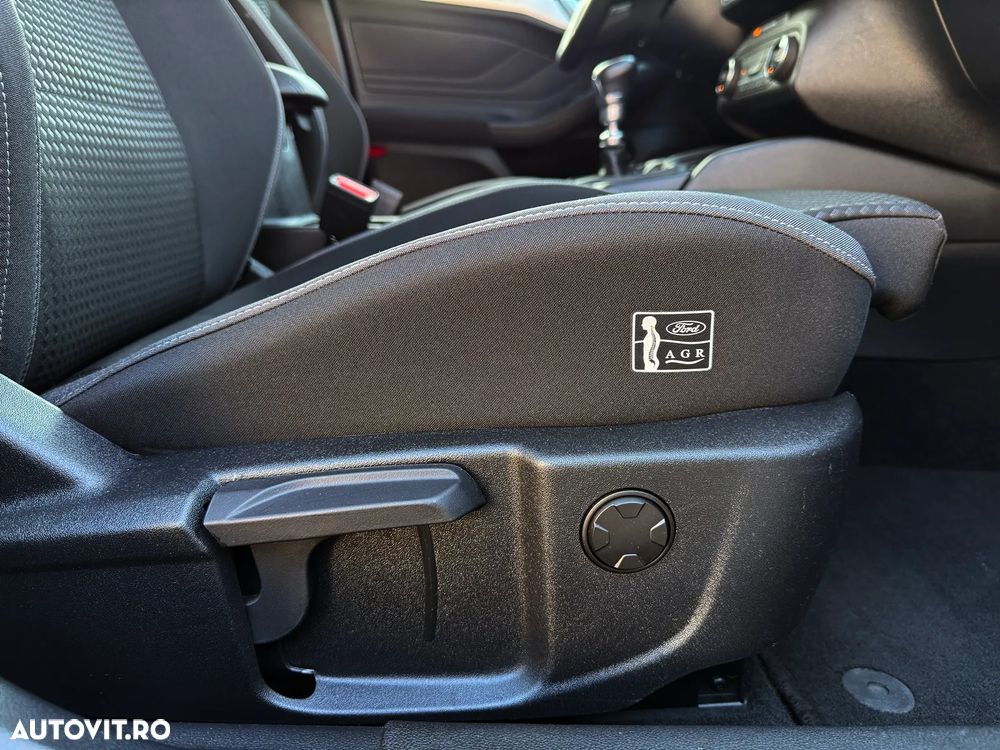 Ford Focus 1.5 EcoBlue Titanium X - 35