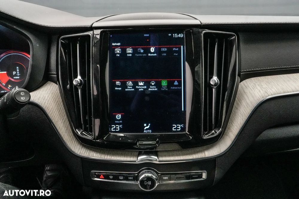 Volvo XC 60 T8 Twin Engine AWD Momentum Pro - 21