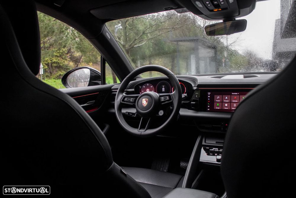 Porsche Macan Electric 4 - 38