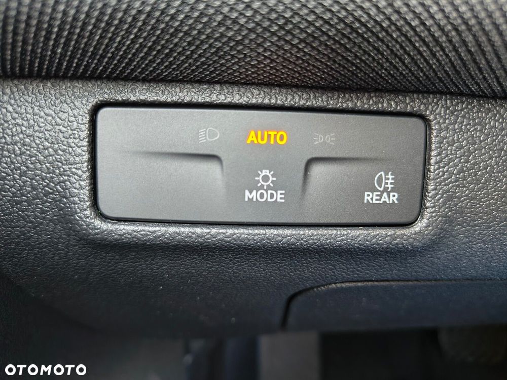 Volkswagen T-Roc 1.5 eTSI Life DSG - 18