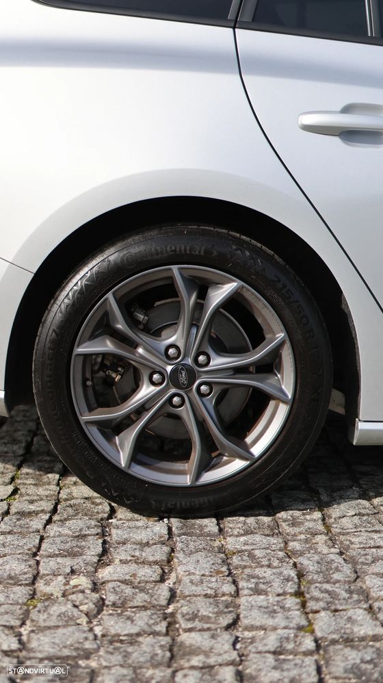Ford Focus SW 1.5 TDCi EcoBlue ST-Line - 7