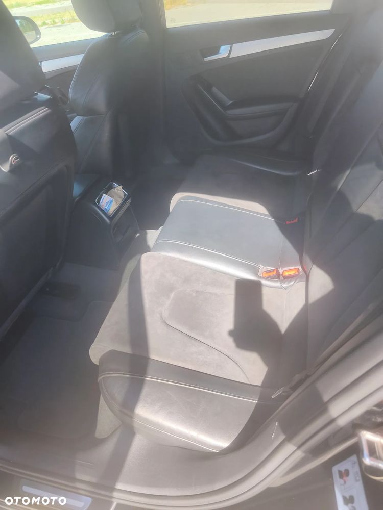 Audi A4 Avant 2.0 TDI - 18