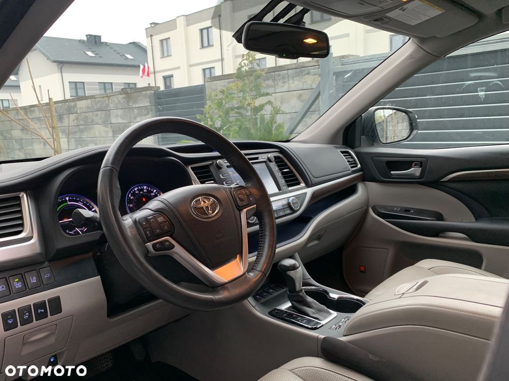 Toyota Highlander 3.3 V6 Base Hybrid - 11