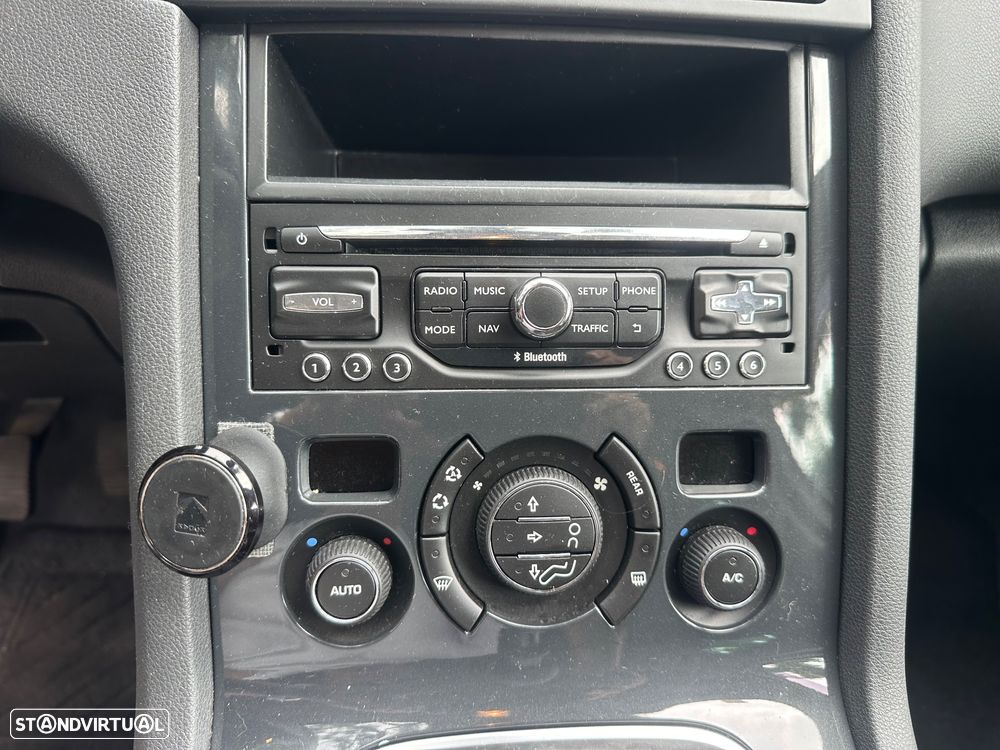 Peugeot 5008 1.6 BlueHDi Allure - 21