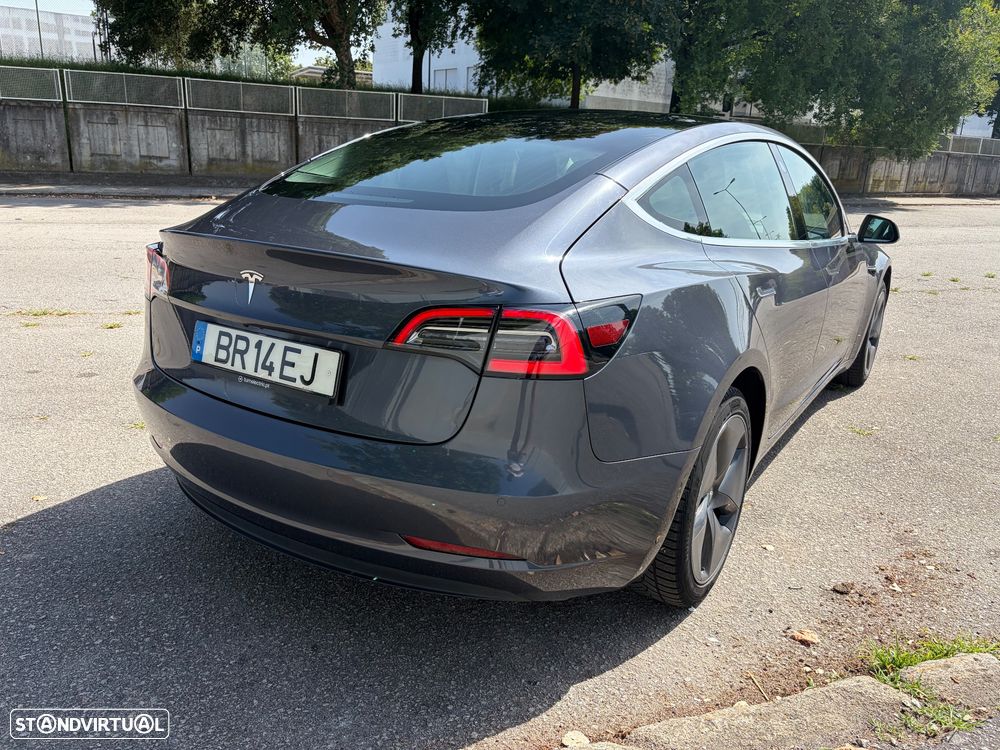 Tesla Model 3 Standard Range Plus RWD - 3