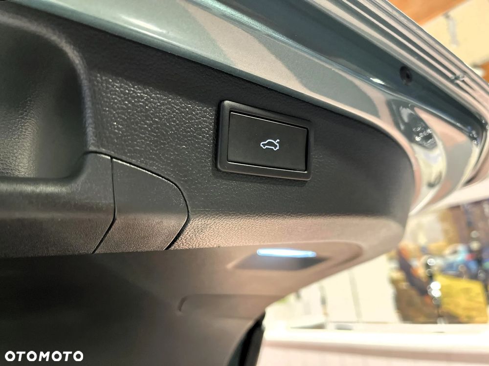 Volkswagen Passat - 34