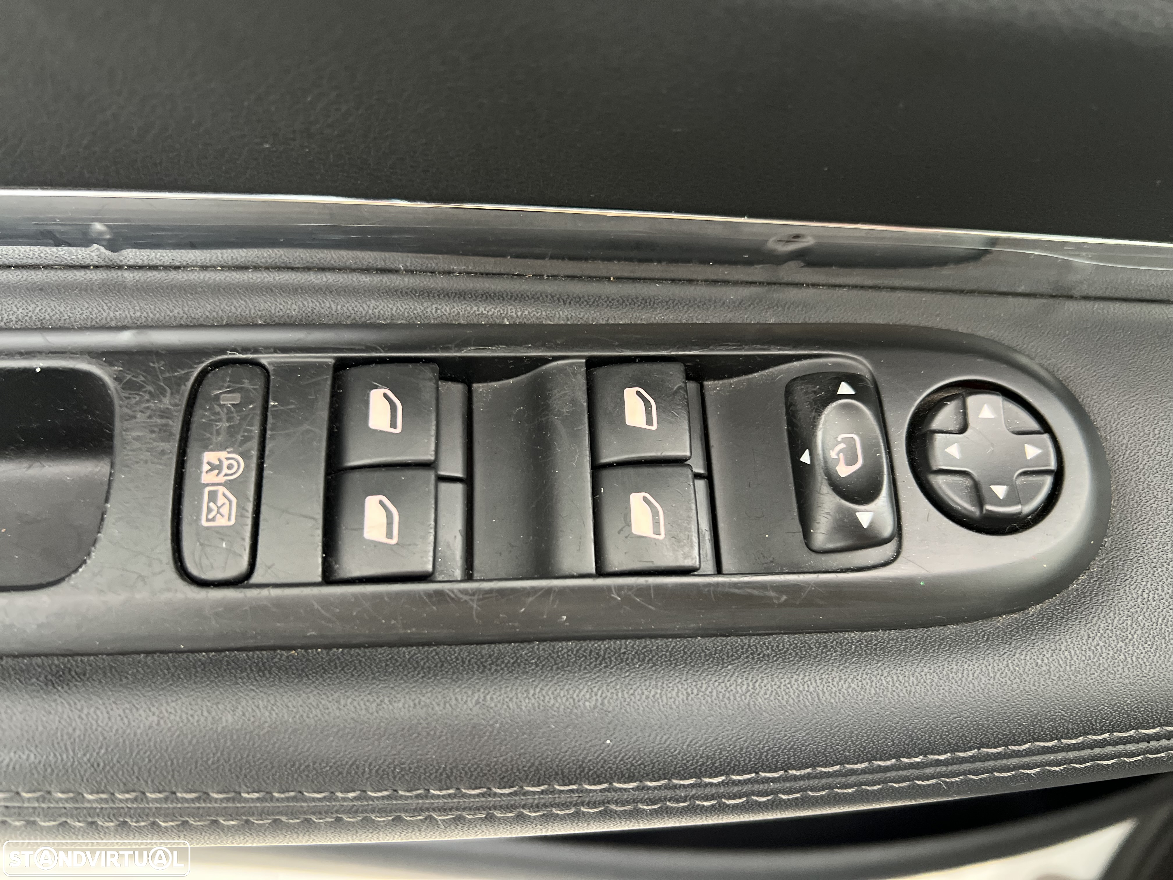 Peugeot 3008 1.6 HDi Allure - 22