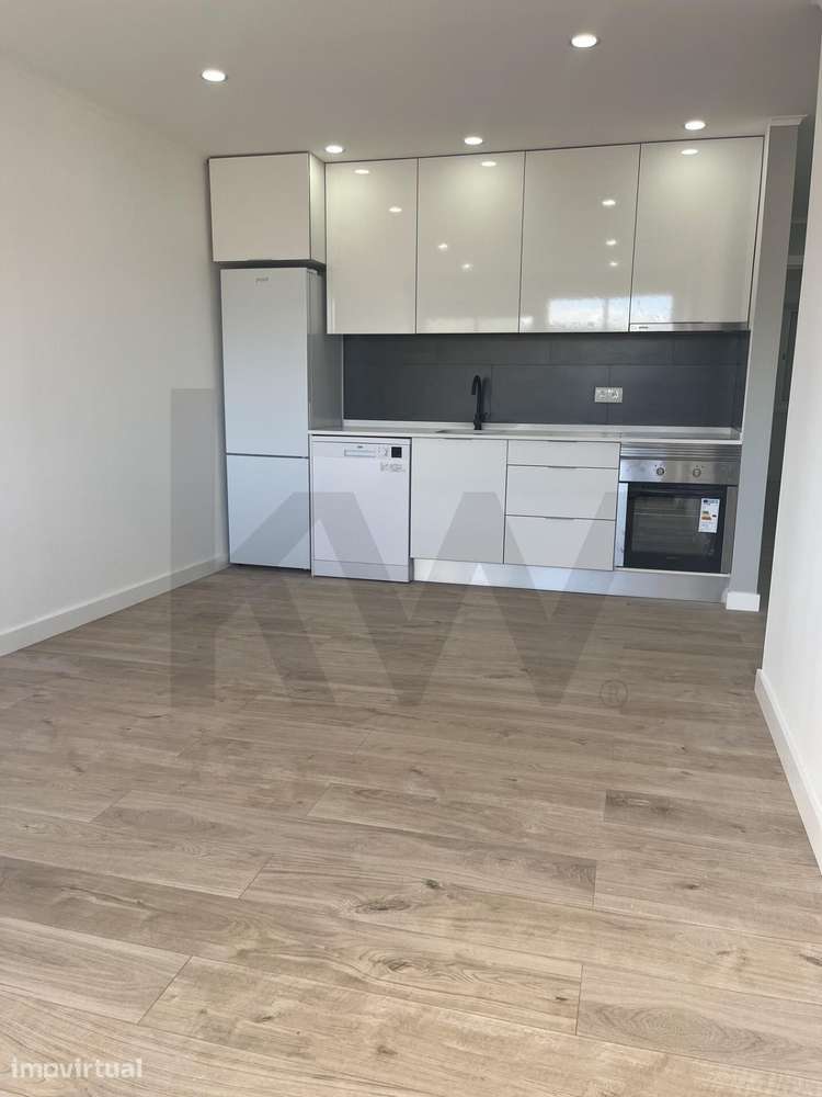 T3 Remodelado Odivelas Oferta da Escritura - Grande imagem: 5/7