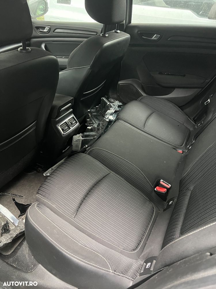 Renault Megane BLUE dCi EDC Intens - 6
