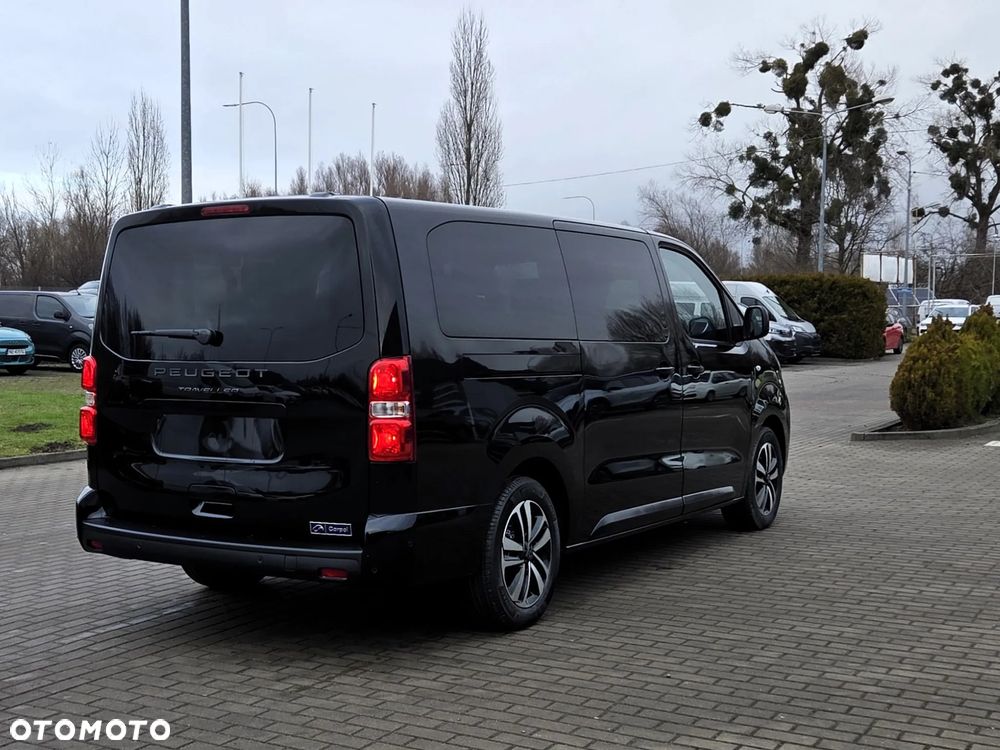 Peugeot Traveller - 8