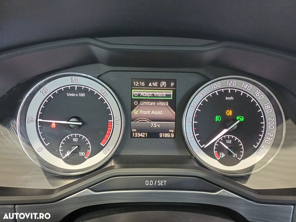 Skoda Superb 2.0 TDI DSG Ambition - 13