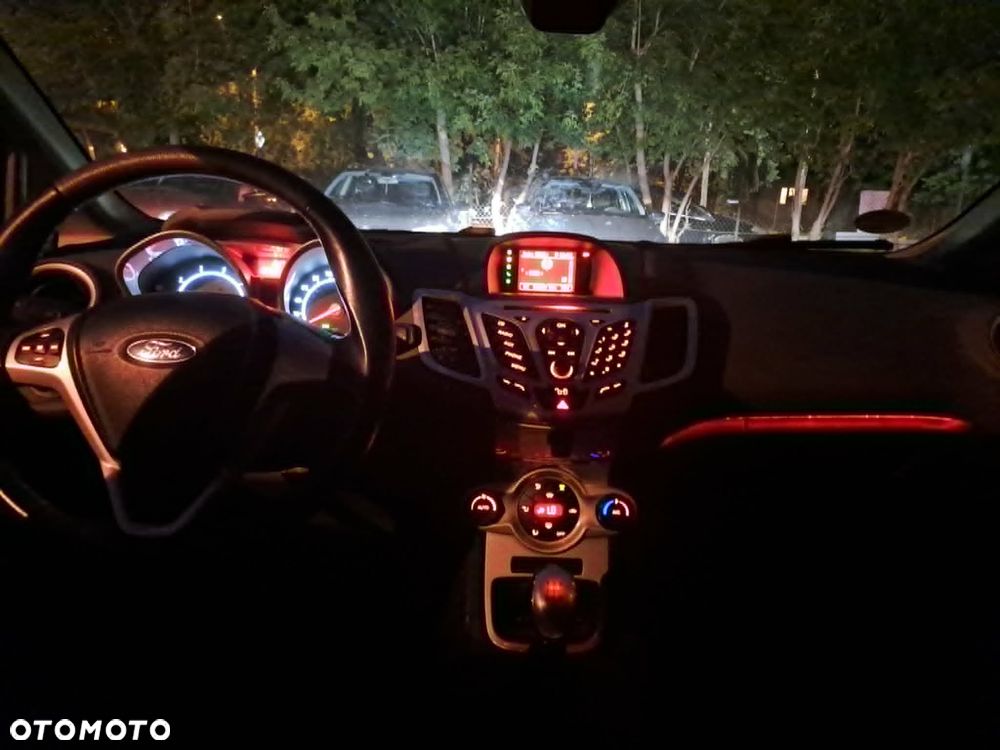 Ford Fiesta 1.4 Trend - 15