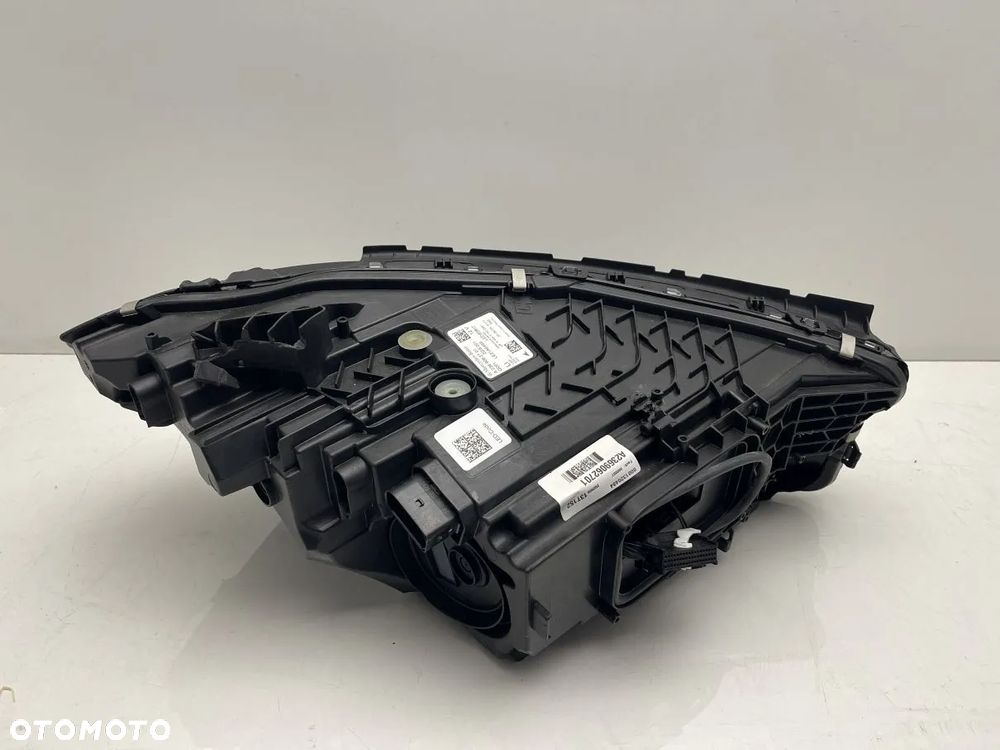 LAMPA LEWA MERCEDES CLE C236 W236 LED HIGH PERFORMANCE A2369062701 - 3
