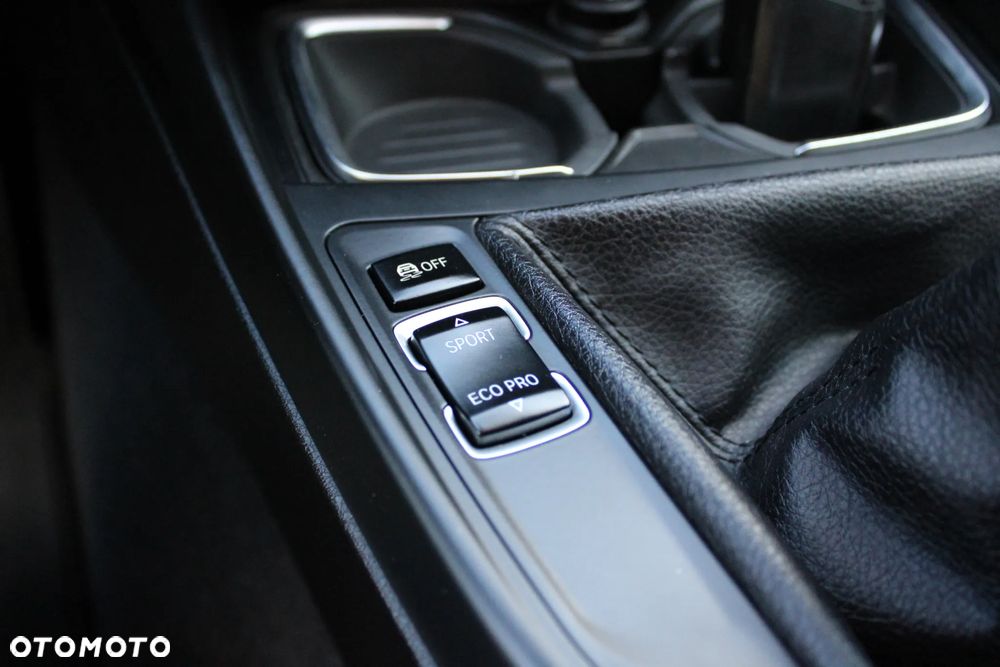 BMW Seria 1 120d Sport Line - 25