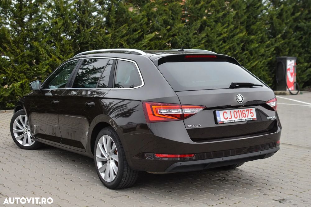 Skoda Superb 2.0 TDI DSG Ambition - 5