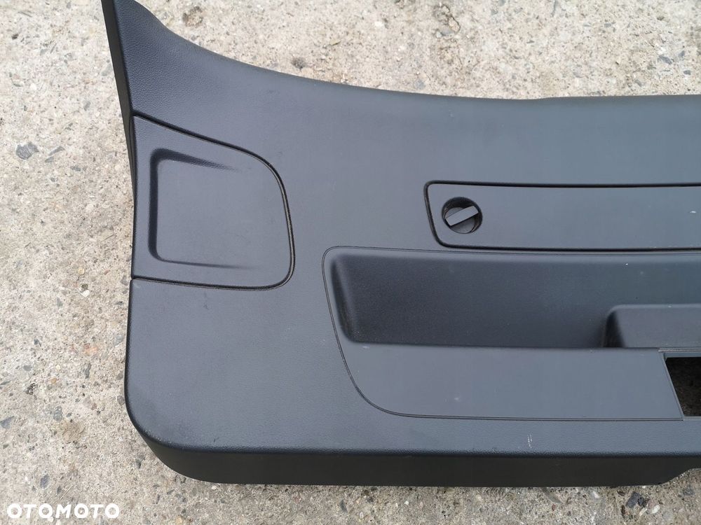 AUDI Q7 4L TAPICERKA KLAPY BAGAŻNIKA 4L0867973A - 2