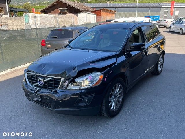Volvo XC 60 T6 AWD Momentum - 2