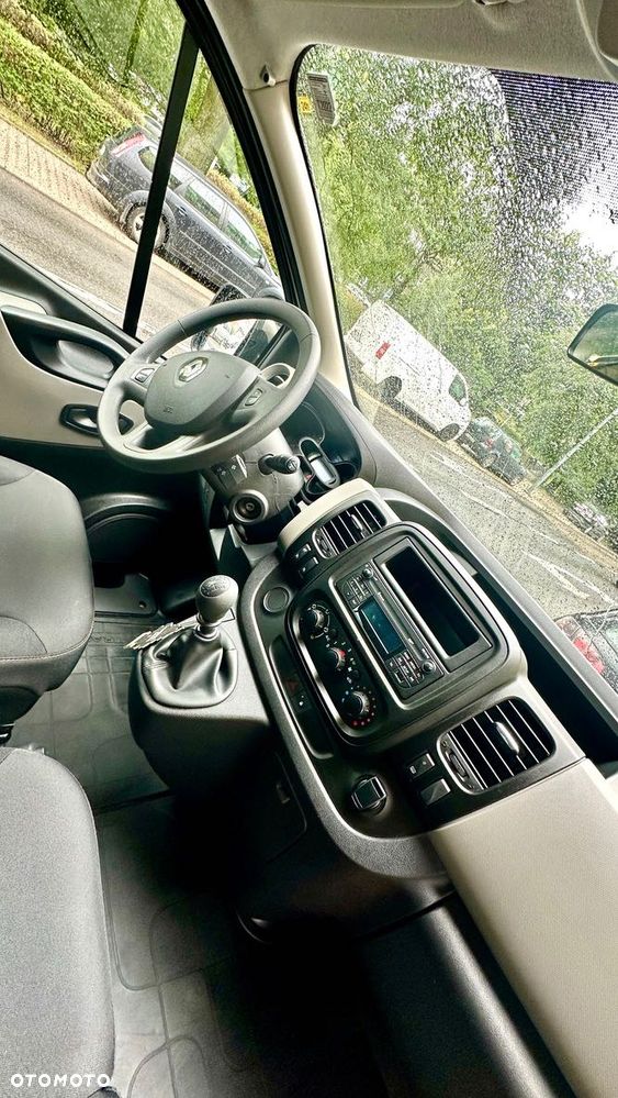 Renault Trafic - 2