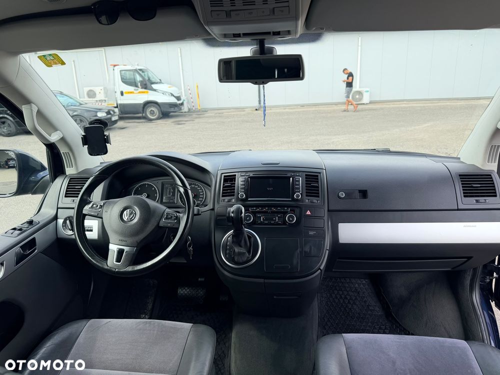 Volkswagen Multivan - 15