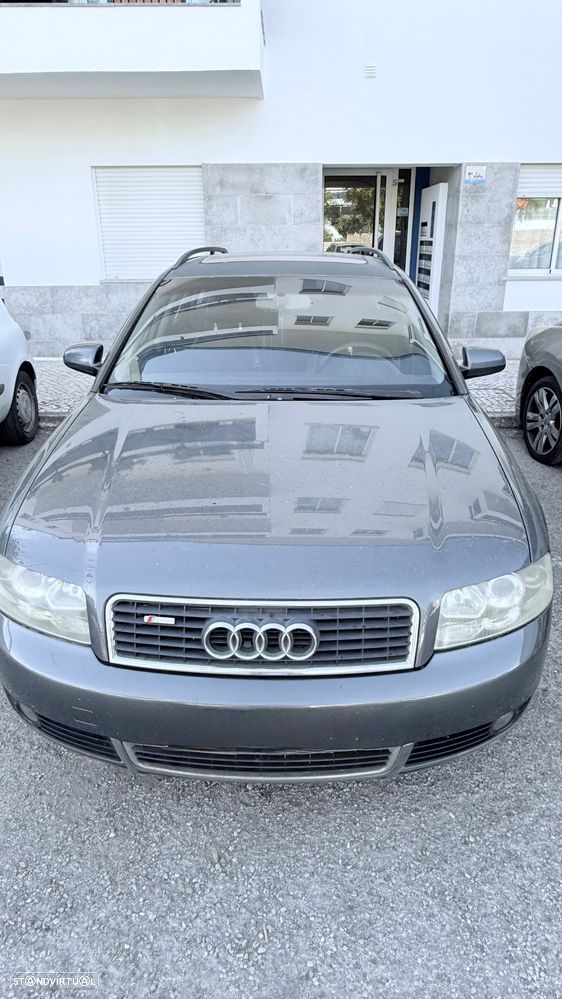 Audi A4 Avant 2003 photo 2