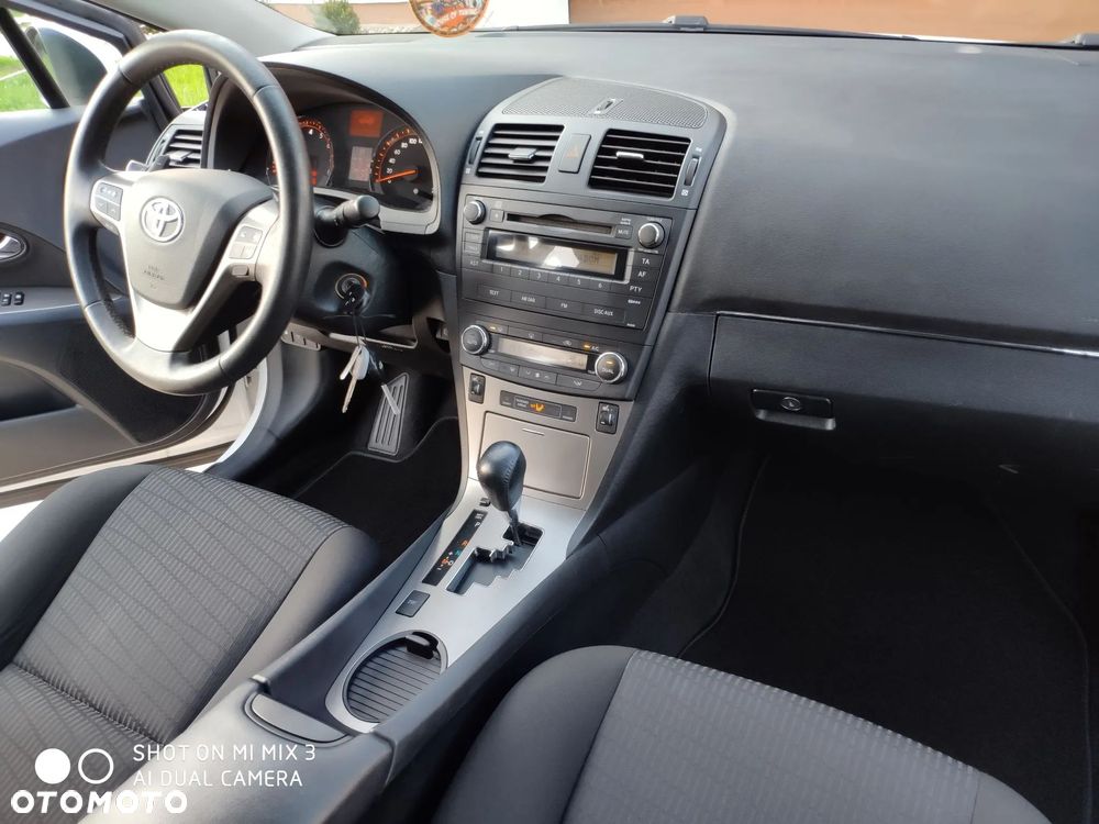 Toyota Avensis 2.0 Prestige EU5 MS - 16
