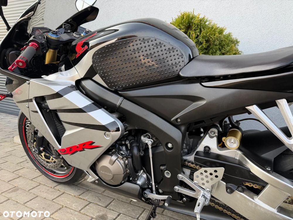 Honda CBR - 33
