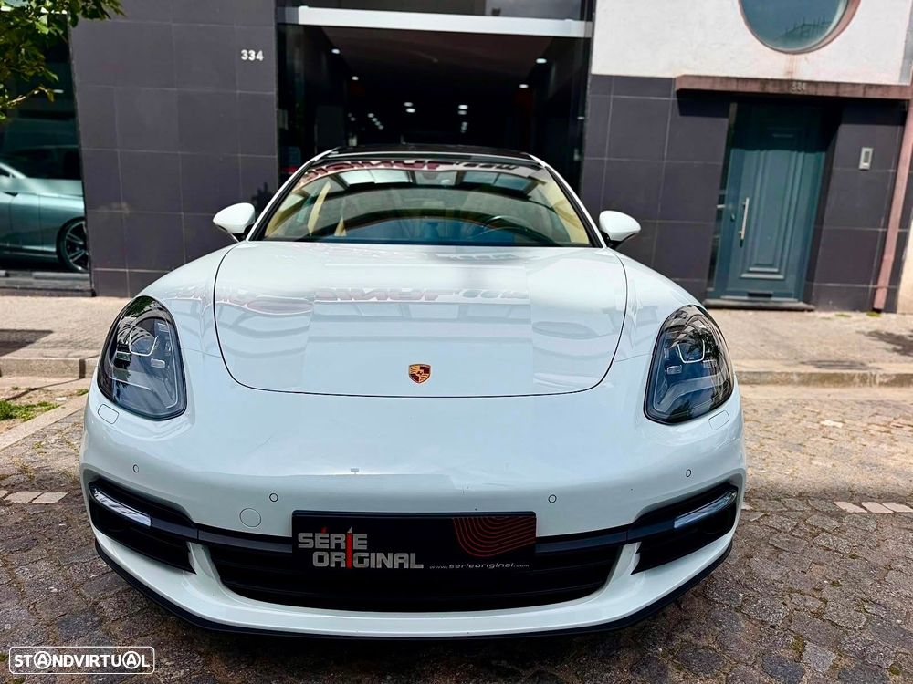 Porsche Panamera Sport Turismo 4 E-Hybrid - 3