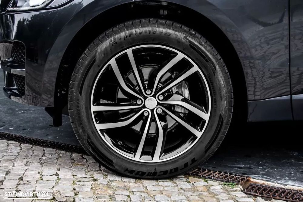 Jaguar F-Pace - 10