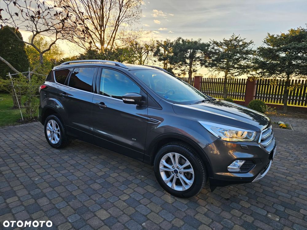Ford Kuga - 2