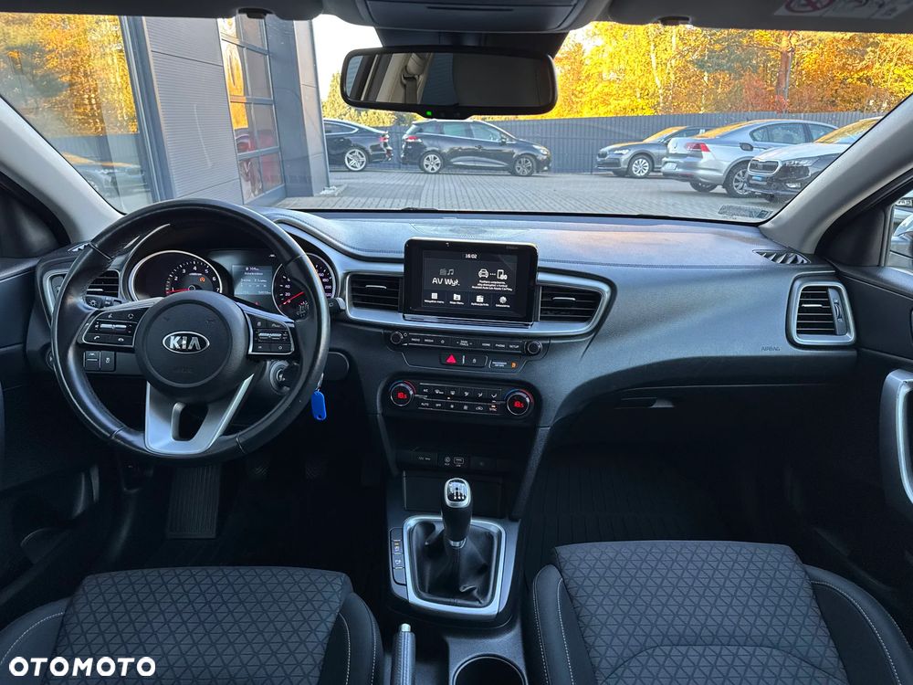 Kia Ceed 1.4 T-GDI M - 10