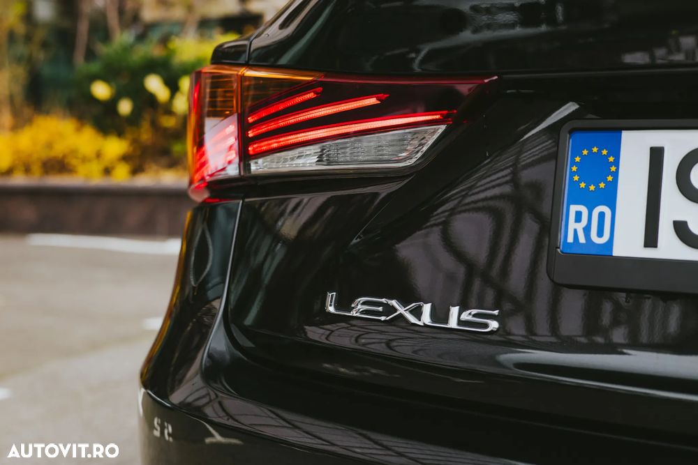 Lexus Seria IS 300h Luxury Line - 32