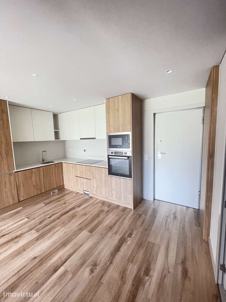 Aluga-se apartamento T1 Novo em Gualtar - Grande imagem: 2/11
