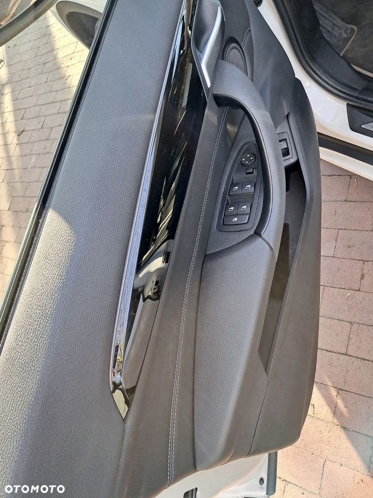 BMW X1 sDrive18i GPF M Sport - 14