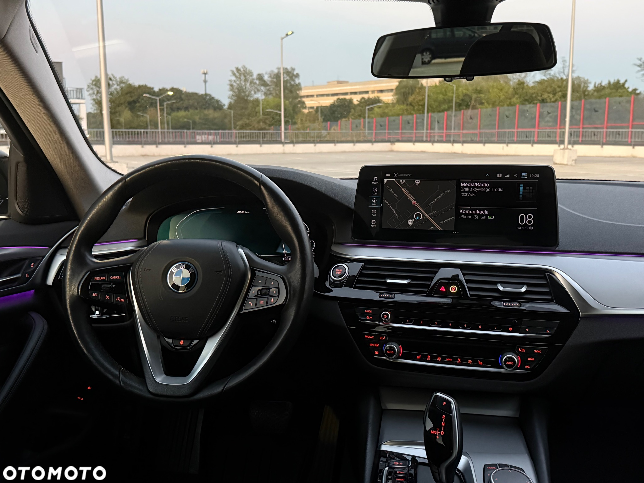 BMW Seria 5 530e xDrive - 38