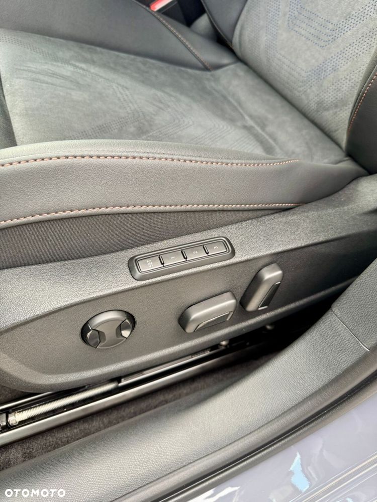 Cupra Leon 1.5 eTSI mHEV DSG - 11