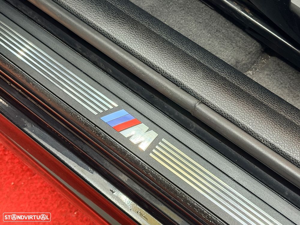 BMW 120 d Limited Edition Lifestyle c/ M Sport Pack - 16