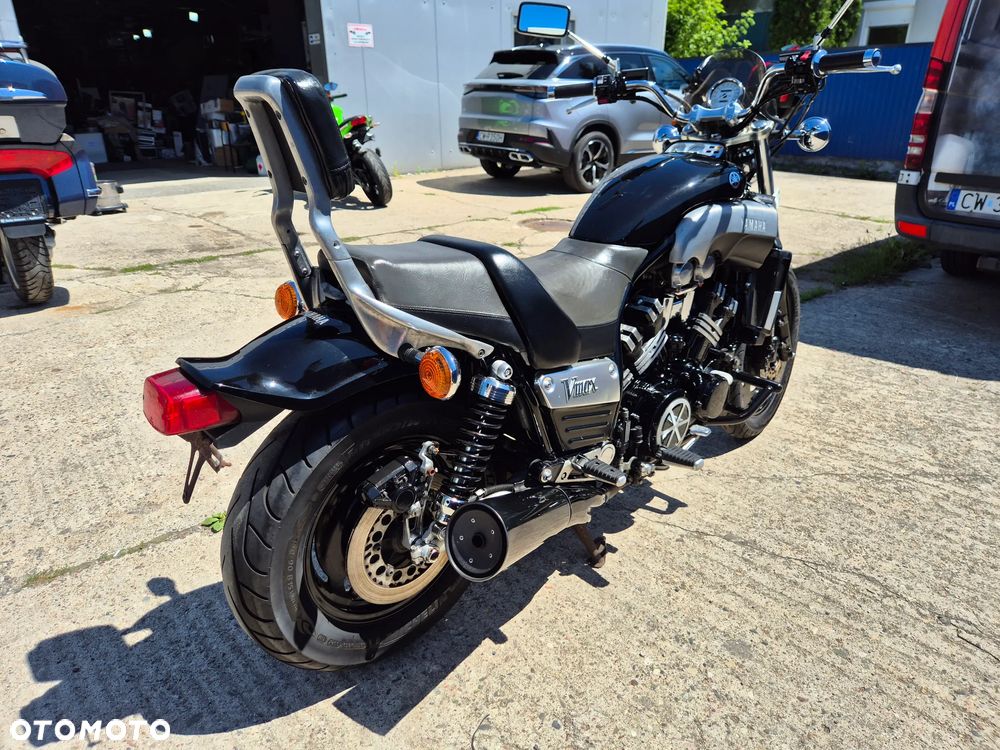 Yamaha V-MAX - 11