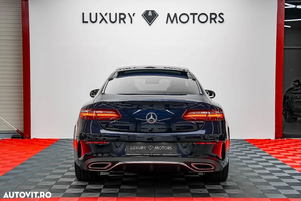 Mercedes-Benz E 220 d 4Matic 9G-TRONIC AMG Line - 9