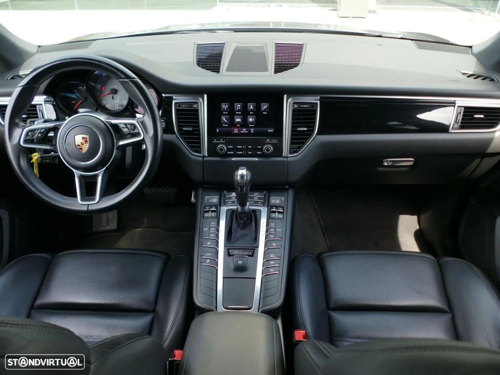 Porsche Macan S - 44