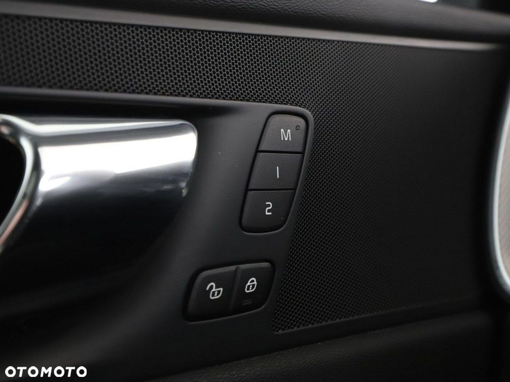 Volvo XC 60 T6 AWD Inscription - 36