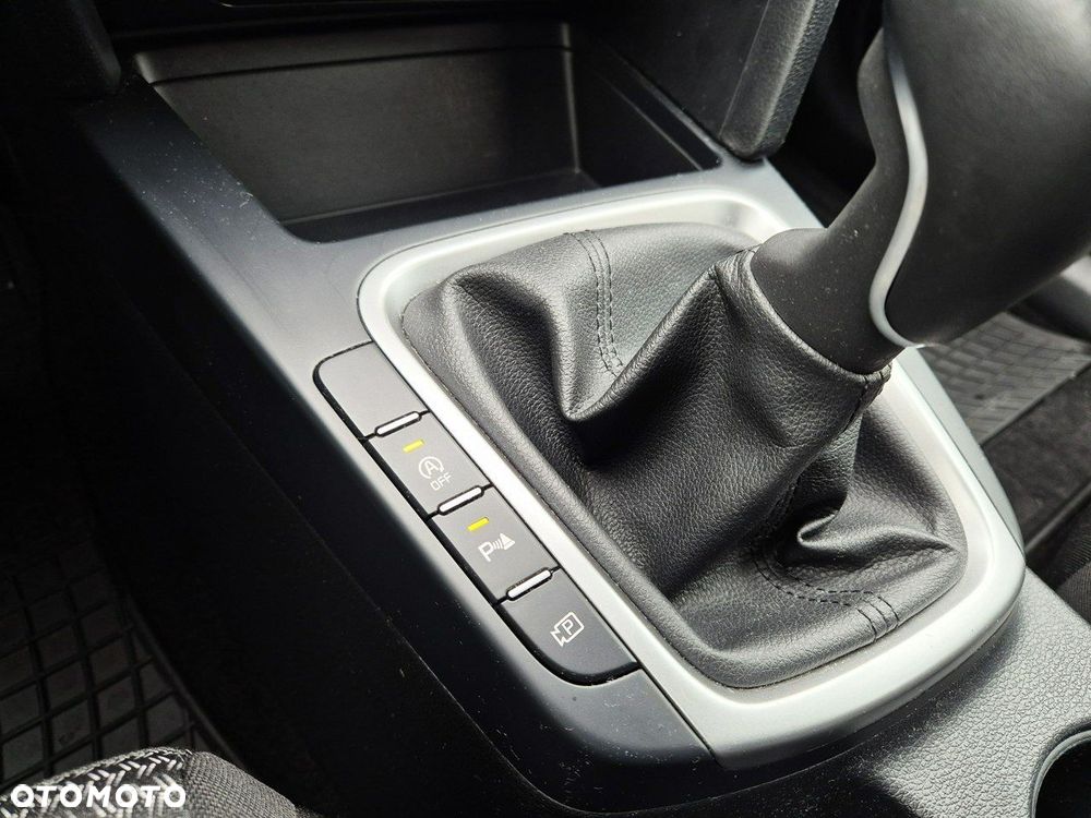 Kia Ceed 1.5 T-GDI M - 33