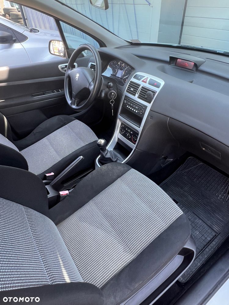 Peugeot 307 - 13