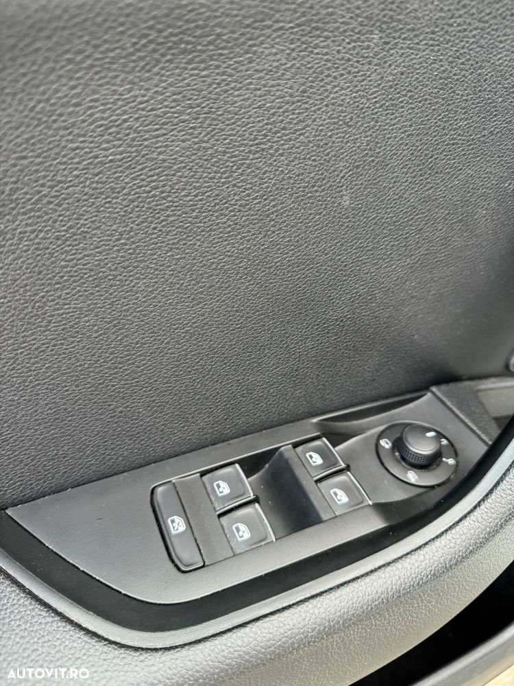 Skoda Superb 1.6 TDI DSG Ambition - 23