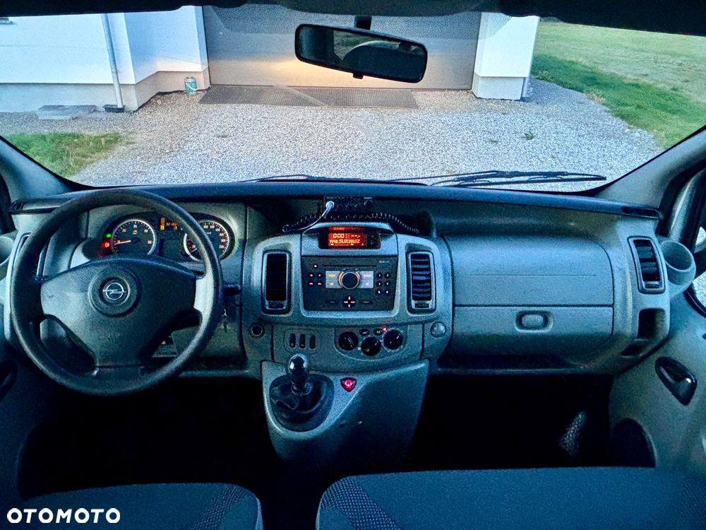 Opel Vivaro - 12