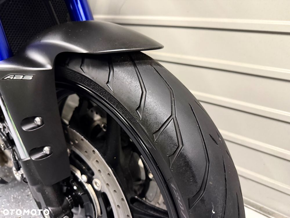 Yamaha FZ8 - 7