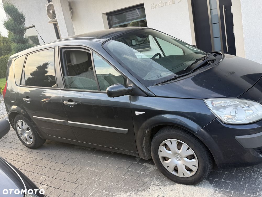 Renault Scenic - 1