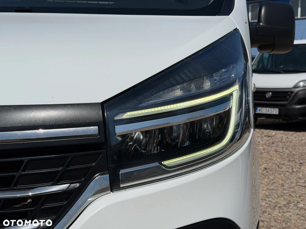 Renault Trafic - 16