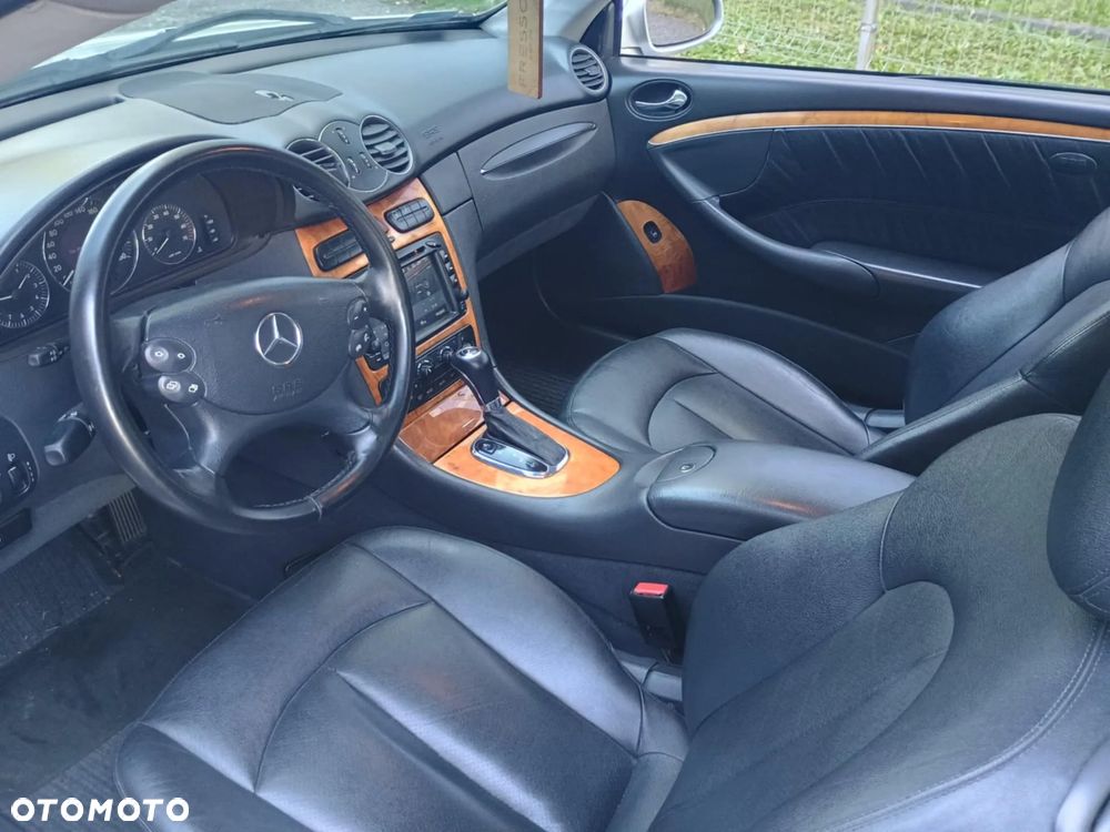 Mercedes-Benz CLK - 9