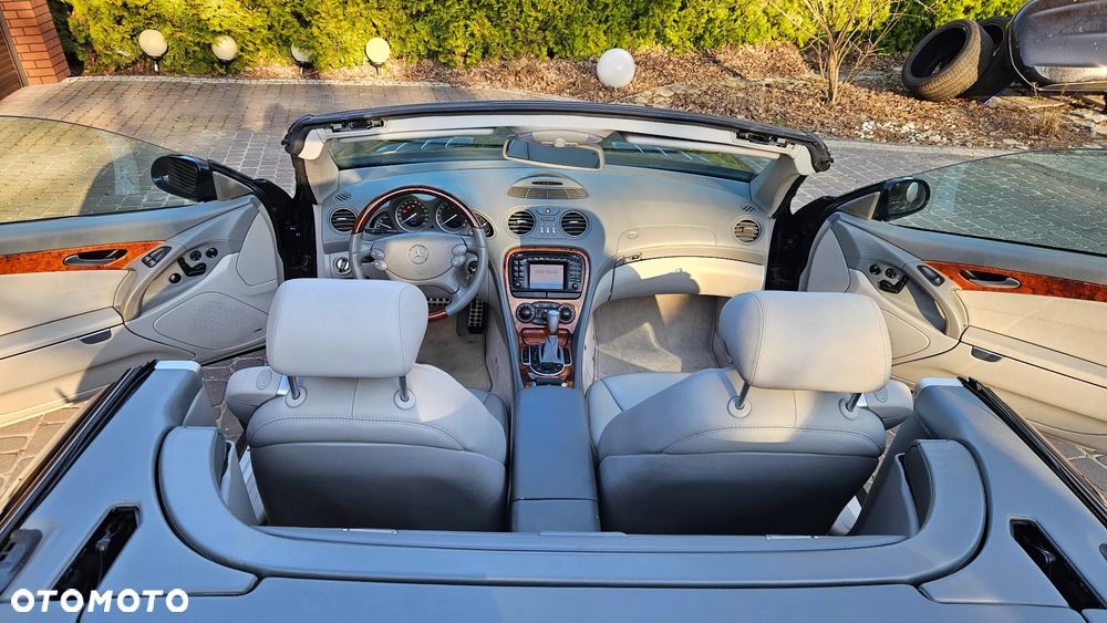 Mercedes-Benz SL - 28