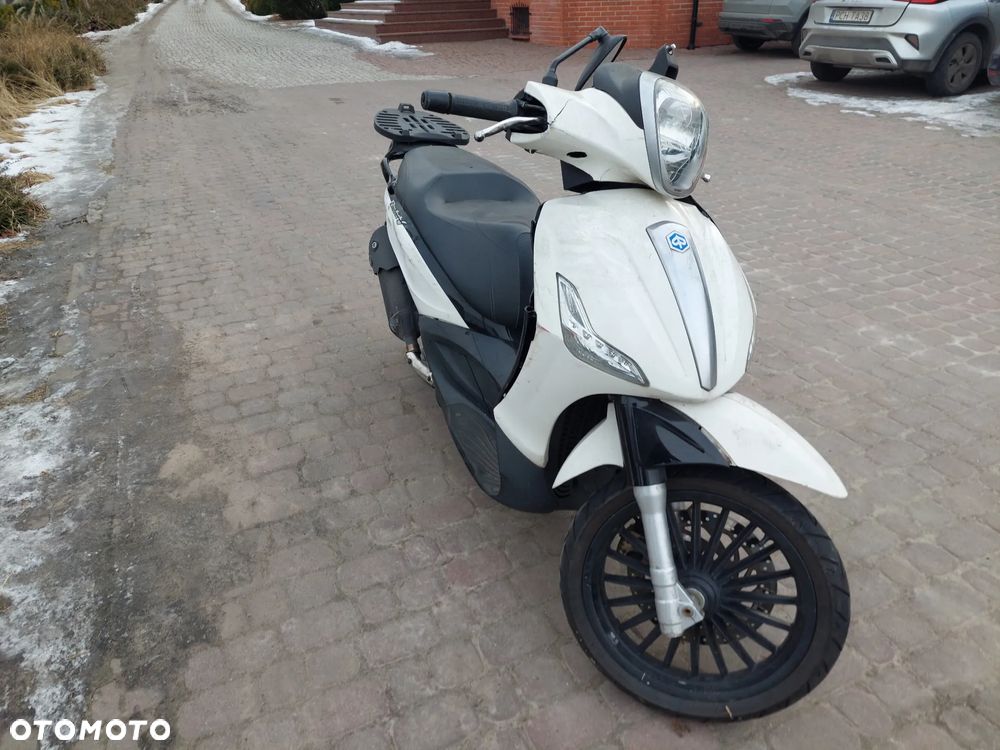 Piaggio Beverly - 8